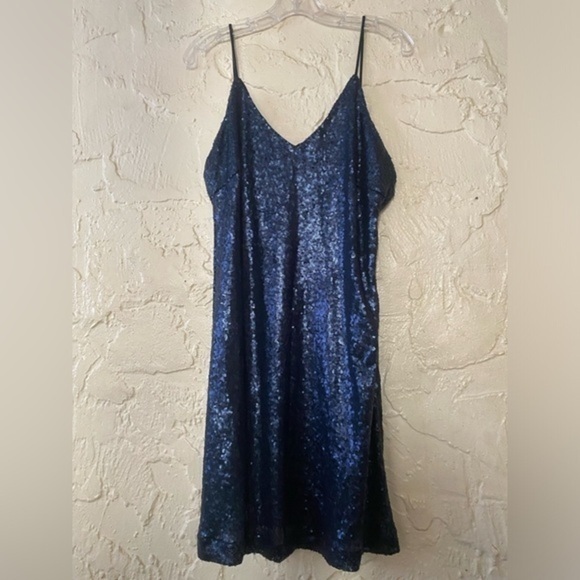 Morrisday The Label - Blue Sequin Mini Dress (M) - Picture 1 of 4